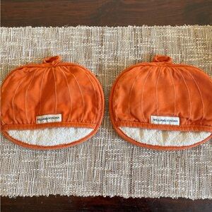 William Sonoma Oven Mitts